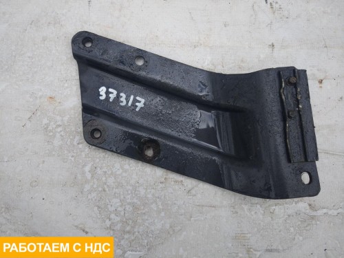 Кронштейн спойлера