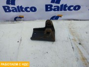 Кронштейн переднего амортизатора правый